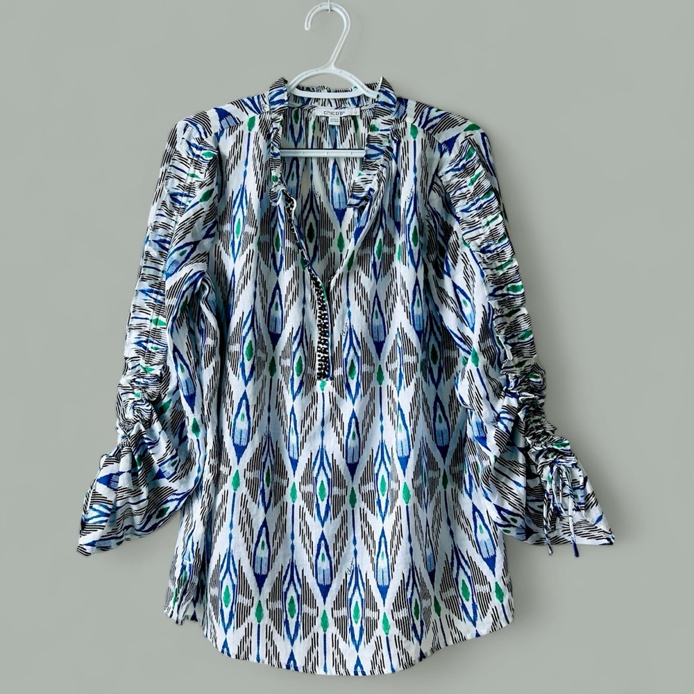 Chico’s Women’s Pullover Blue Geometric V-Neck Beaded Blouse Size 8 Ramie Light